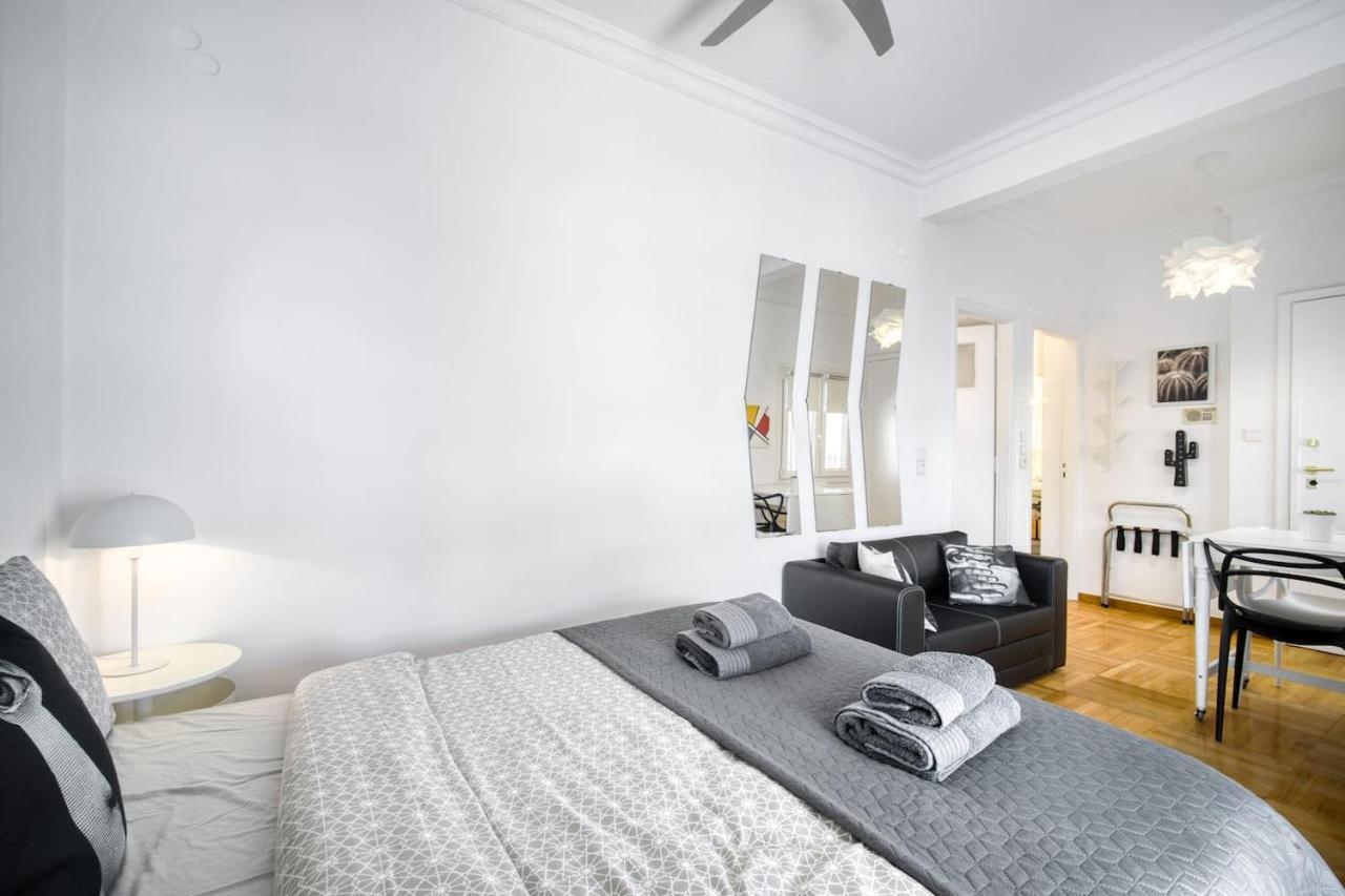 The Cactus Apartment With Large Sunny Balcony Athen Exterior foto