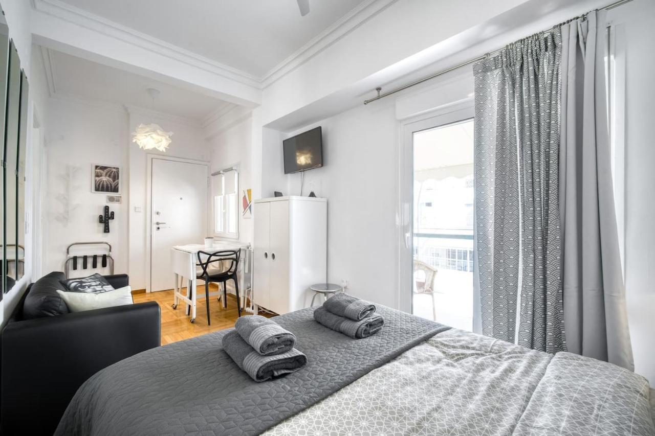 The Cactus Apartment With Large Sunny Balcony Athen Exterior foto