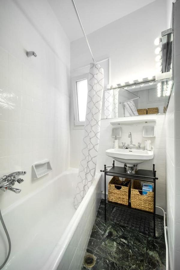 The Cactus Apartment With Large Sunny Balcony Athen Exterior foto